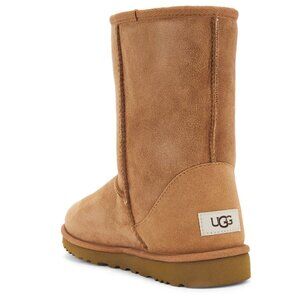 UGG Classic Short